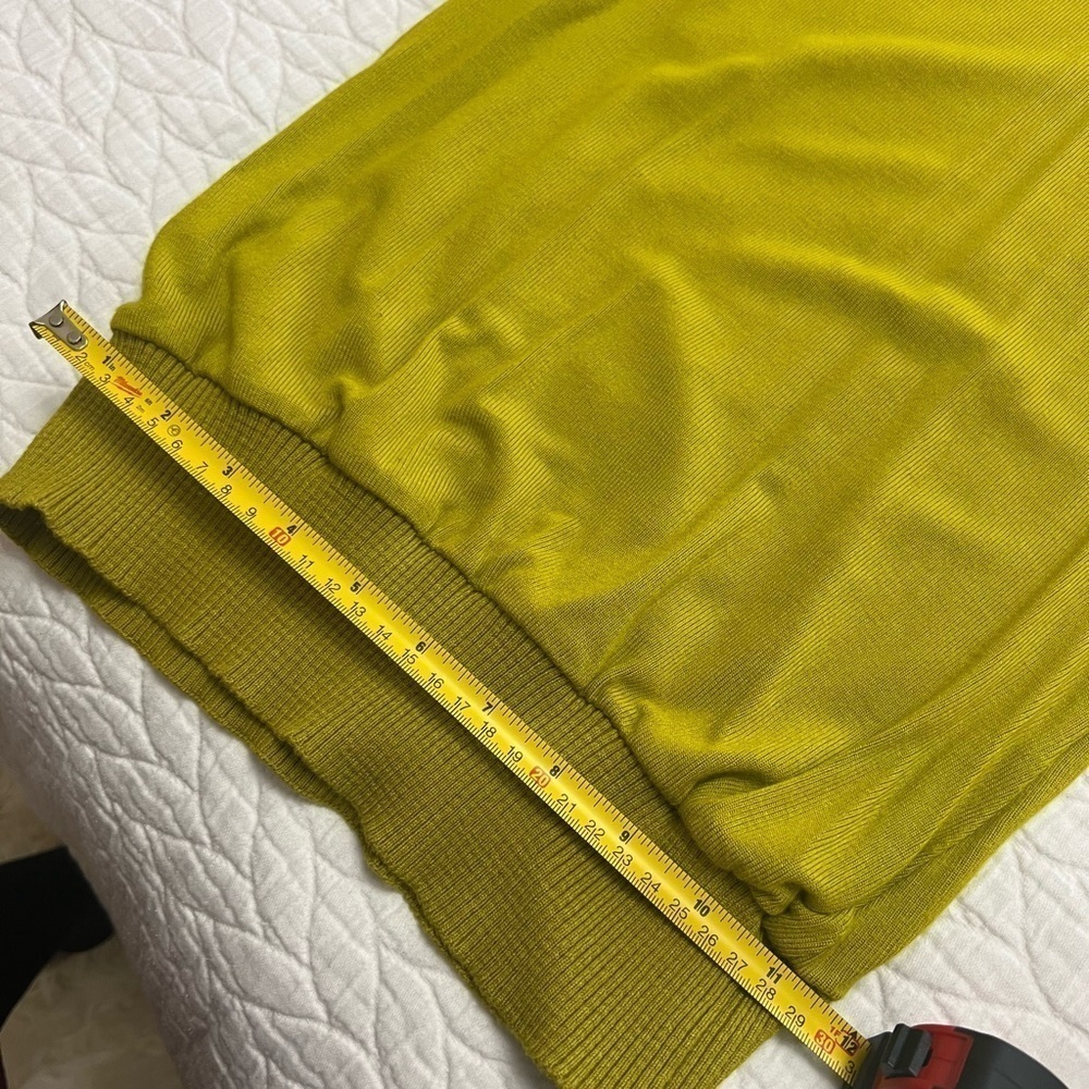 Mustard green Long sleeve top with lace detailing - Picture 5 of 12